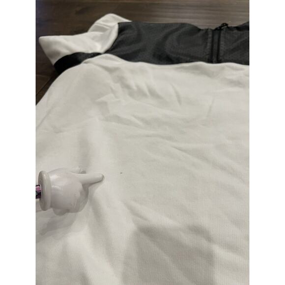 Nike Womens White Black Perforated 3/4 Sleeve Crew Top Size XL 749122-100 $120 - Picture 11 of 12